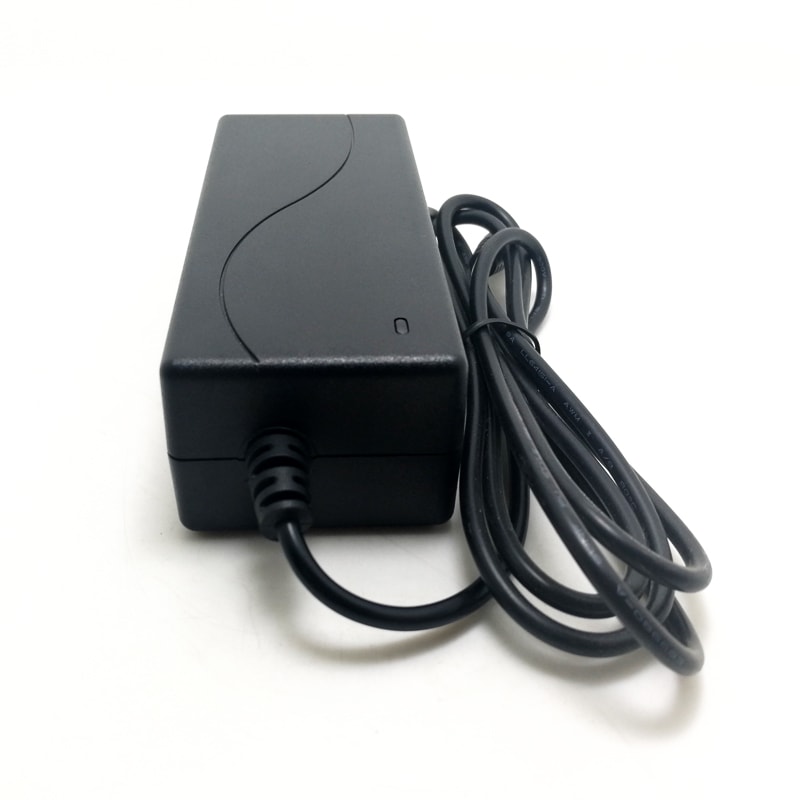 Venta directa de fábrica 8.4v 3a 30W cargador para 2S 6V 7.4V Li-Ion / Litio Polymer Battery