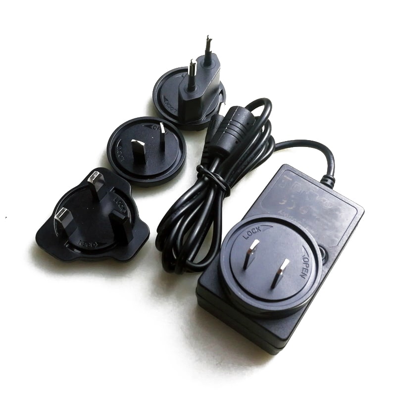 Nuevos productos Adaptador de enchufe intercambiable EU / US / UK / AU / CN estándar 24V 1A 30W Fuente de alimentación