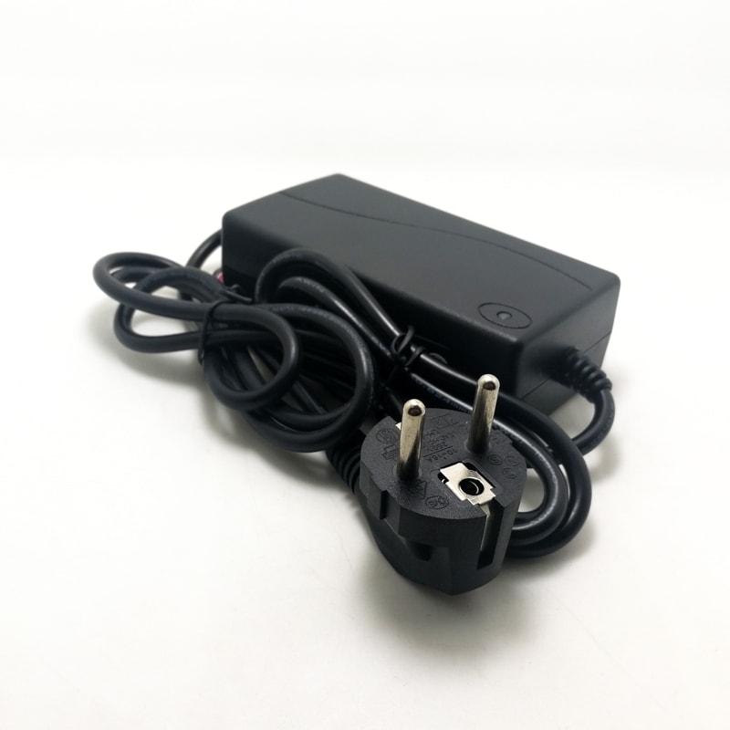 10s-20s celdas 12V-24V 60W NIMH NICD Paquete de batería cargador de escritorio (15V-30V 2A)