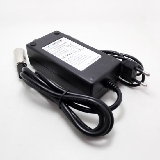Venta directa de fábrica 54.6v 1a 60W Cargador para 13s 48V 46.8V Li-Ion / Litio Polymer Battery